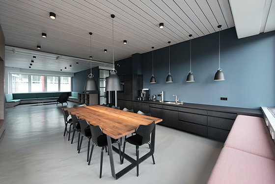 Choosing The Right Materials For Your Office Furniture